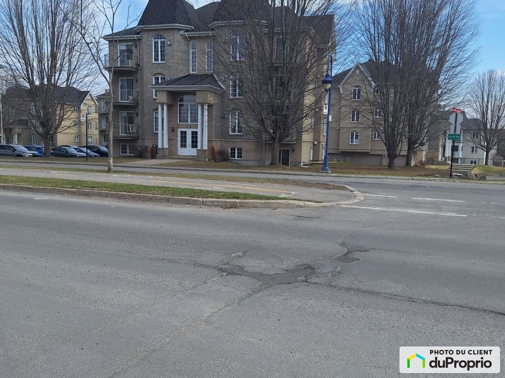 $409,000 - Condominium for sale in St-Jérôme (St-Jérôme) — photo 1