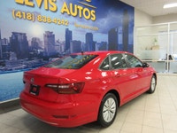 VOLKSWAGEN JETTA COMFORTLINE 2019 AUTOMATIQUE TOUT ÉQUIPÉ / AIR CLIMATISÉ / BANCS CHAUFFANT / CRUISE... (image 5)