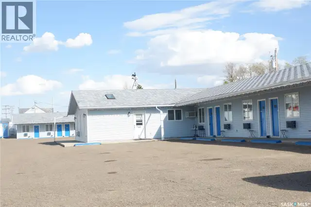 143 Railway AVENUE Coronach, Saskatchewan in Commercial & Office Space for Sale in Moose Jaw - Image 9