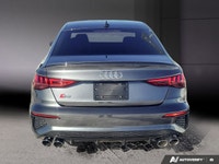 2024 Audi S3 Sedan La 2024 Audi S3 Komfort est propulsée par un moteur 2,0 L TFSI turbo à injection... (image 3)