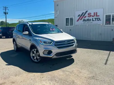 Alberta Active Remote Starter Heated Seats 2017 Ford Escape Titanium 202,480 KMs 2.0L 4cyl engine au...