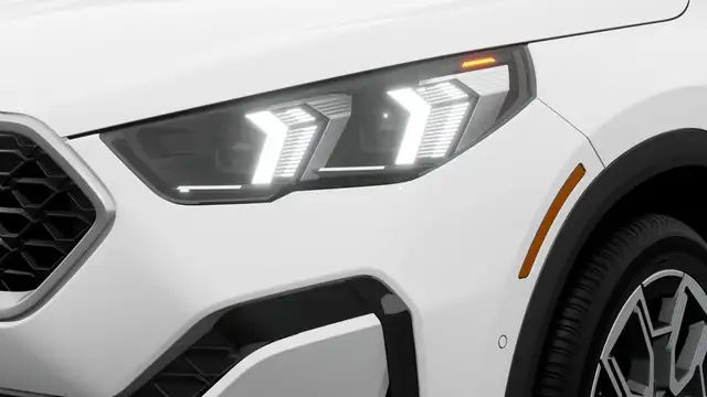 2026 BMW X2 xDrive28i | Premium | Entretien périodique sans in Cars & Trucks in City of Montréal - Image 7