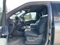 --DRIVE THE DREAM THIS SUMMER AT ADRENALIN MOTORS! NOW LOCATED IN GASOLINE ALLEY, RED DEER!-- NO ACC... (image 1)