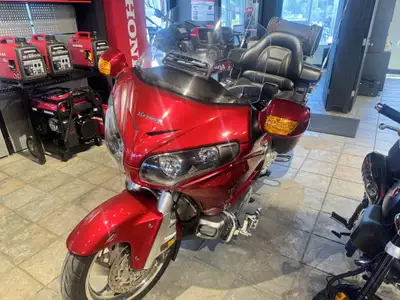 2014 Honda Gold Wing GL1800 Experience legendary long-distance comfort with this 2014 Honda Gold Win...