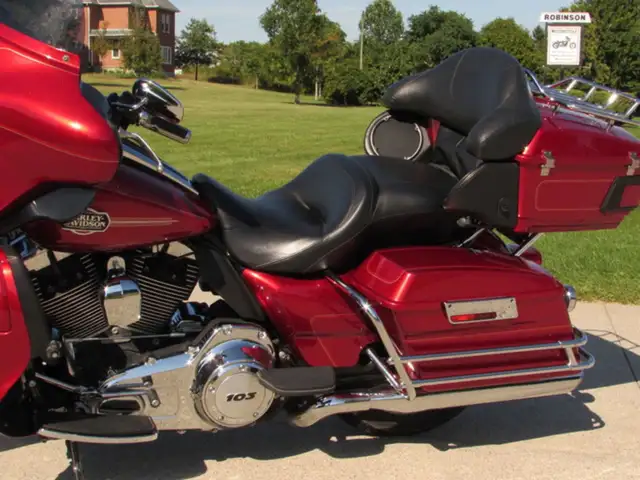 2013 Harley-Davidson FLHTCI Electra Glide Classic in Sport Touring in Leamington - Image 15