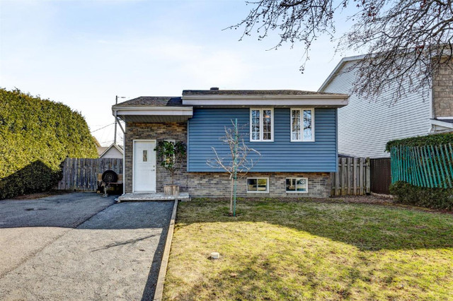 Châteauguay: maison idéal pour une famille dans Maisons à vendre  à Ouest de l’Île