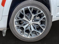 This Jeep Grand Cherokee 4xe has a dependable Intercooled Turbo Gas/Electric I-4 2.0 L/122 engine po... (image 9)