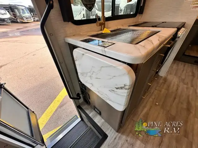 2025 Thor Motor Coach Four Winds Sprinter 24LV - Diesel in RVs & Motorhomes in Moncton - Image 19