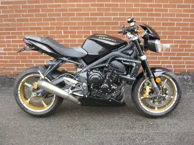 Welcome New Riders! Financing Options Available! Street Triple R. Its a Street Triple with more atti...