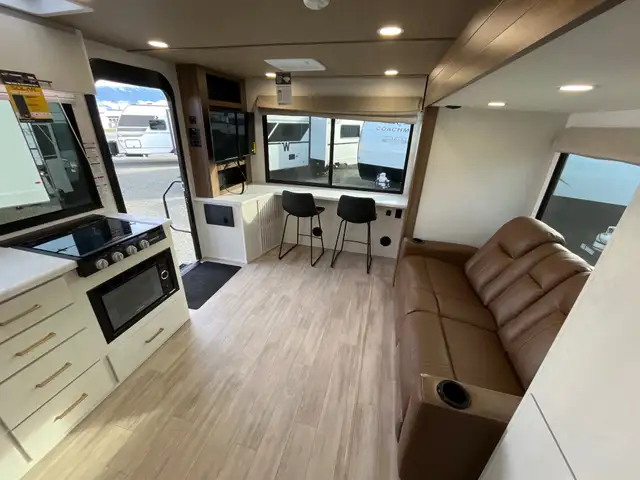 2026 Forest River VIBE EXTREME LITE in Travel Trailers & Campers in Terrace - Image 8
