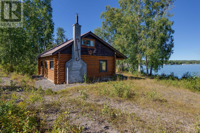 3225 E MEIER ROAD Cluculz Lake, British Columbia Houses for Sale