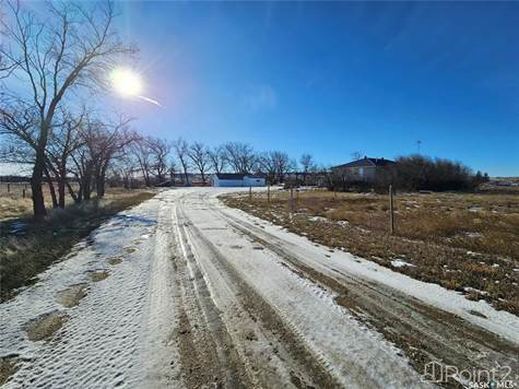 Wills Acreage in Houses for Sale in Swift Current - Image 4