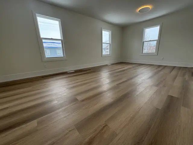 Bright & Charming 3-Bedroom Unit (A) in Belleville in Long Term Rentals in Belleville - Image 7
