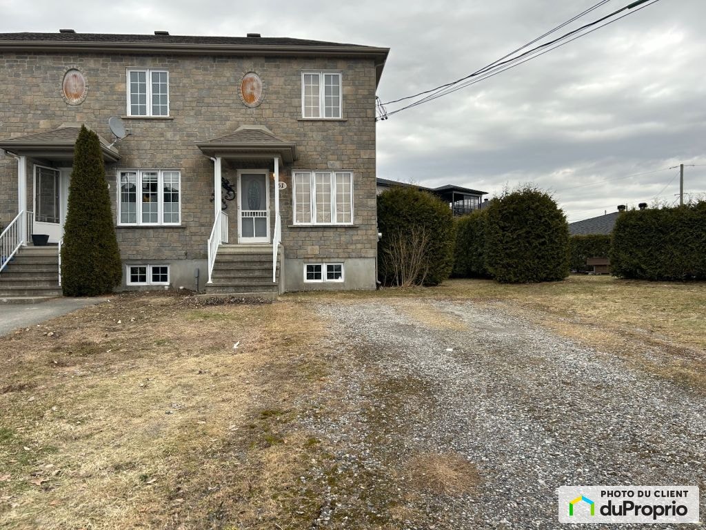 $369,000 - Townhouse for sale in Granby — photo 1