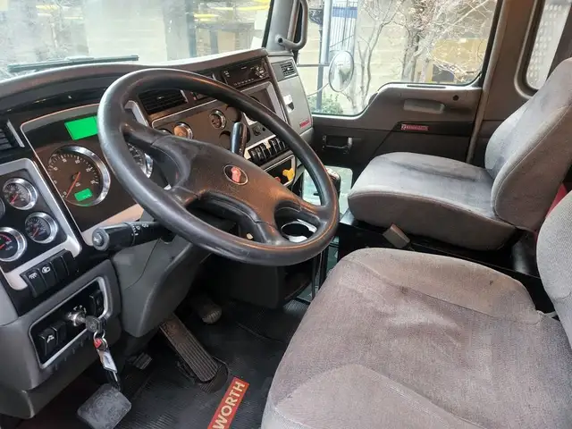 2015 Kenworth T800 Hiab Knuckleboom, 455HP, Eaton Fuller 10 Spee in Heavy Equipment in City of Montréal - Image 18