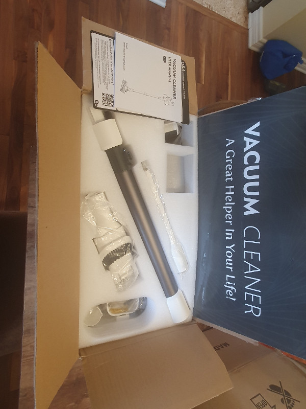 Cordless Vacuum Cleaner - new in the Box in General Electronics in Ottawa