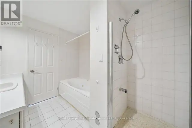 405 - 2511 LAKESHORE ROAD W Oakville (BR Bronte), Ontario in Condos for Sale in Oakville / Halton Region - Image 22
