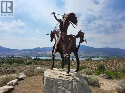 Experience the ultimate Okanagan resort lifestyle with this beautiful, fully furnished fractional ow...