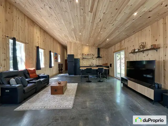 $749,000 - Country home for sale in Bolton-Est63236138835713121