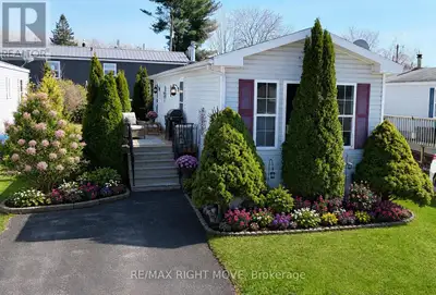 Excellent opportunity to own this 2-bedroom modular home, at a VERY COMPETITIVE PRICE. Freshly paint...