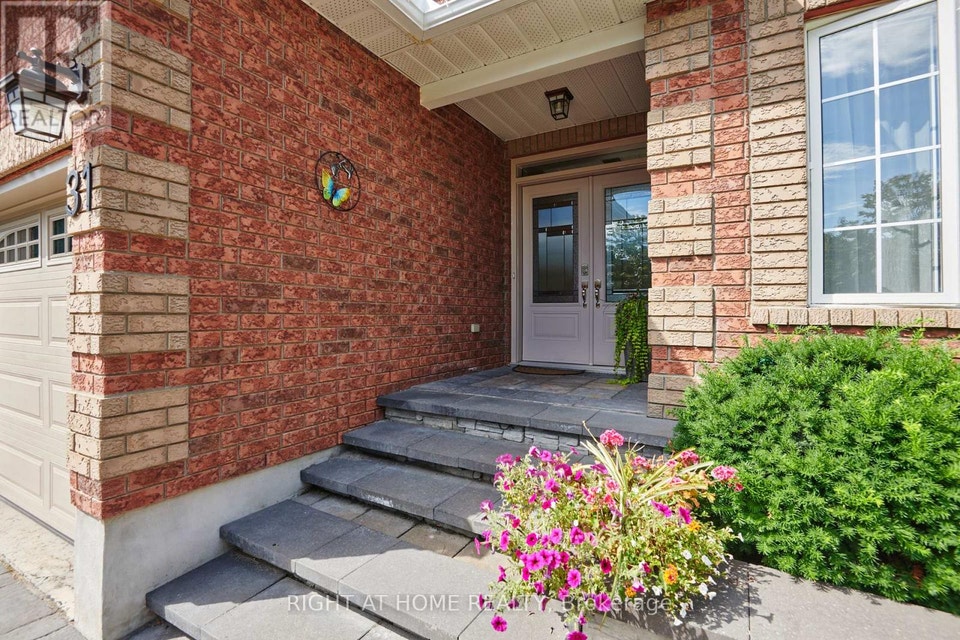 31 FORILLON CRESCENT Ottawa, Ontario 5