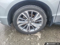 2017 Acura MDX Le Acura MDX Élite 2017 se positionne comme un VUS intermédiaire de luxe offrant un é... (image 8)