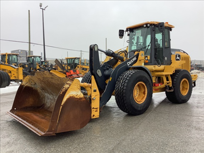 Hours: 5973 | Location: Brossard, QC, CA | Attachments: Quick Coupler; Buckets: General Purpose Bkt;...