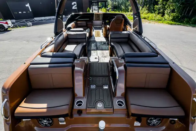 2024 Avalon WAKETOON in Powerboats & Motorboats in Rimouski / Bas-St-Laurent - Image 13