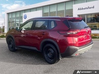 This Nissan Rogue delivers a Regular Unleaded I-4 2.5 L/152 engine powering this Variable transmissi... (image 2)