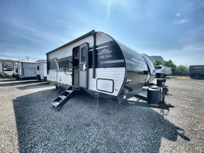 We are looking for good pre owned Rv's to buy or consign!! EAST TO WEST Della Terra travel trailer 2...