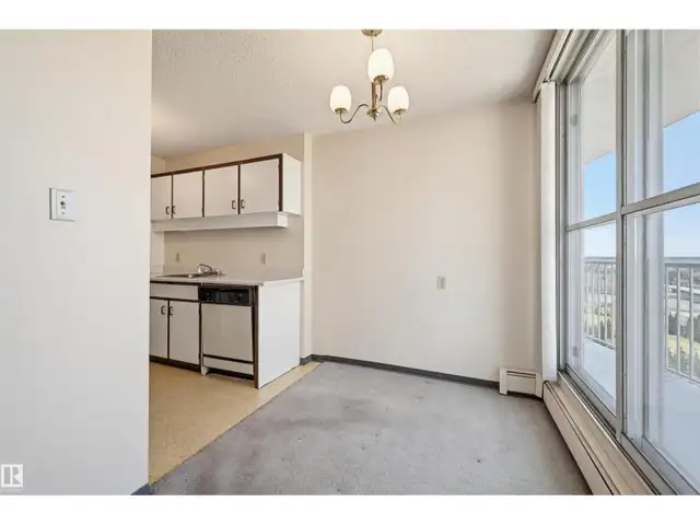 #701 12141 JASPER AV NW Edmonton, Alberta in Condos for Sale in Edmonton - Image 7