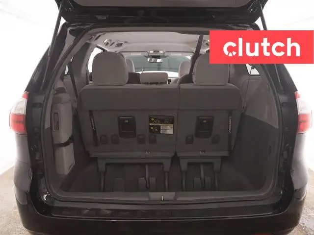 2020 Toyota Sienna LE 8-Passenger in Cars & Trucks in City of Toronto - Image 47