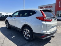 Designed for discerning drivers seeking both comfort and capability, this pristine 2017 Honda CR-V E... (image 7)