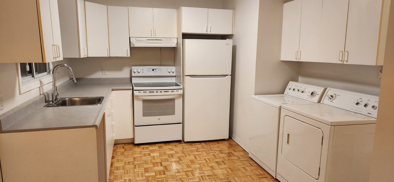 Logement à louer 41/2 semi-meublé, Plateau, Brébeuf-Mt-Royal — photo 2