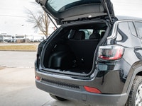 Welcome to 400 Chrysler Dodge Jeep Ram. Fresh oil change, | Fully detailed, 4WD. This vehicle is a d... (image 9)