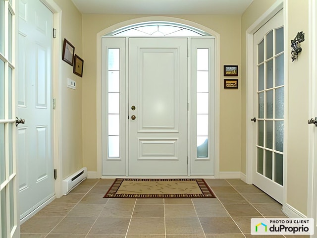 $689,500 - Bungalow for sale in Rimouski (Pointe-Au-Père) — photo 2