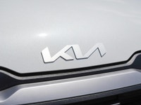 AMVIC Licensed Dealer. Price Expiry January 16, 2025 Engine: 1.6L 4 Cyl Gamma II Turbo HEV L/100Km C... (image 8)
