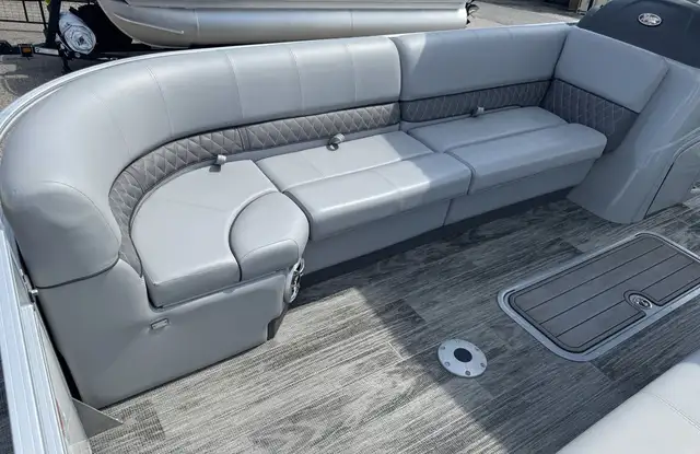 2024 RANGER 223 C Tritoon Pontoon Boat in Powerboats & Motorboats in Vernon - Image 12