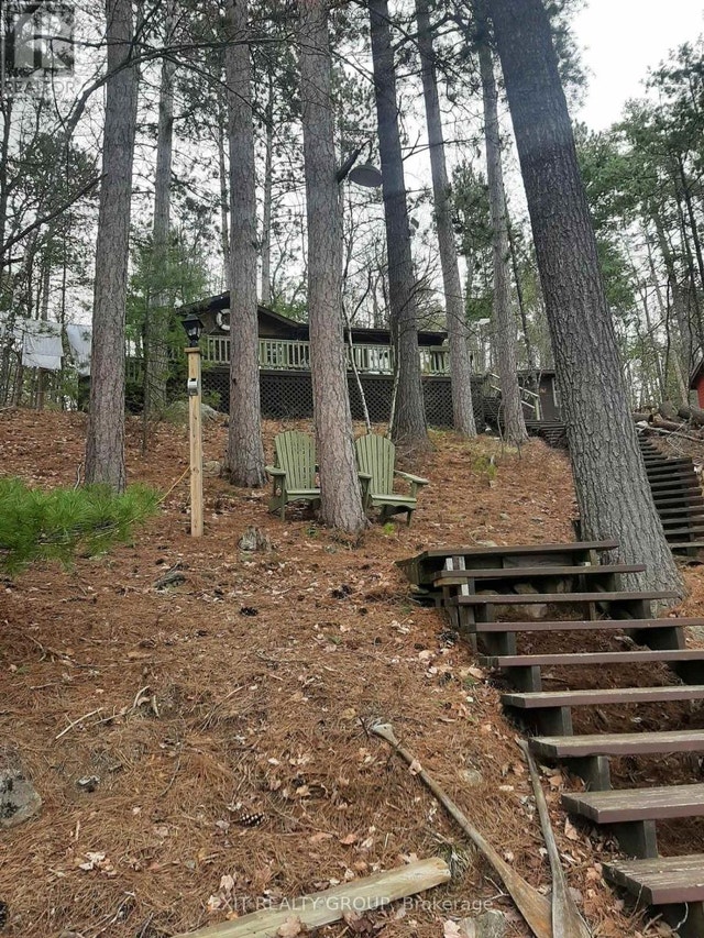 102 MAZINAW LAKE Addington Highlands, Ontario Houses for Sale