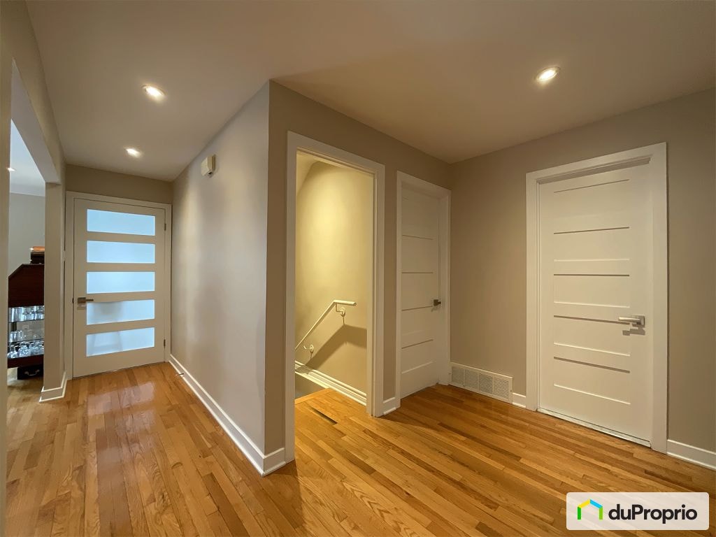 $980,000 - Triplex for sale in Mercier / Hochelaga / Maisonneuve — photo 2
