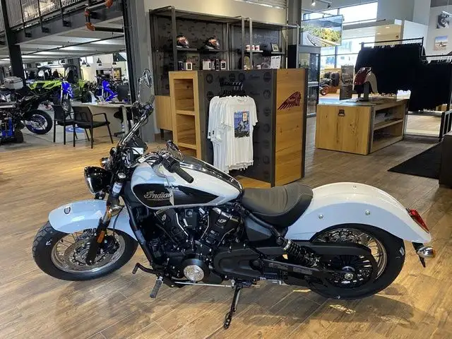 2025 Indian Scout Classic Limited +Tech Ghost White Metallic in Street, Cruisers & Choppers in City of Halifax - Image 4