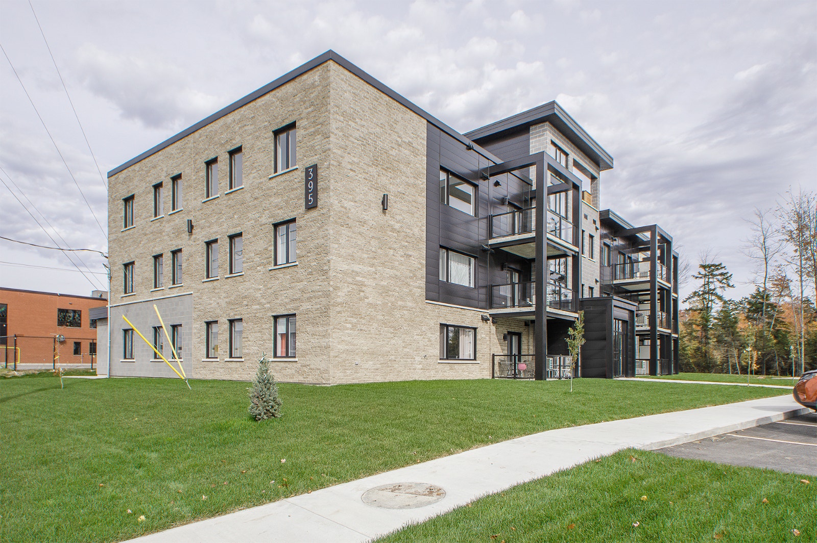 1415 Rue Brûlotte — photo 1