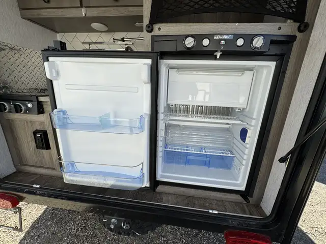 2024 ,Sunray,Sunset Park RV 109 in Travel Trailers & Campers in Kamloops - Image 11