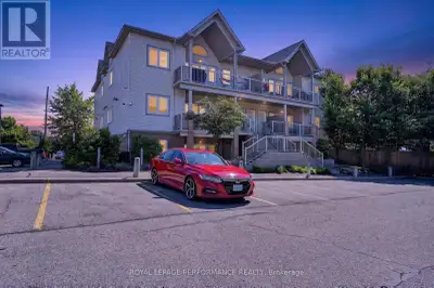 Great opportunity to rent a condo apartment with two parking spaces included, an incredibly rare fin...