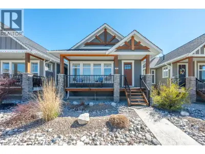 This beautiful 4 bedroom, 3 bathroom home in Sendero Canyon has been meticulously cared for since ne...
