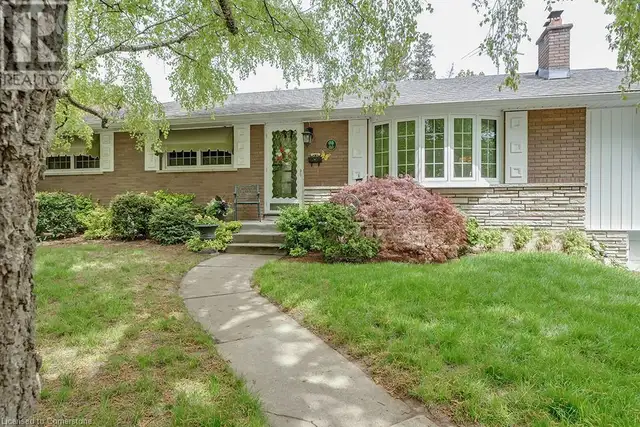 327 STRATHCONA Drive Burlington, Ontario62864386837250122