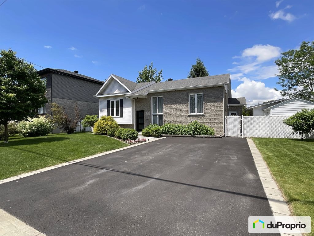 $720,000 - Bungalow for sale in Longueuil (St-Hubert) — photo 3