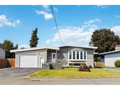 This beautiful home has so much to offer! Enjoy a spacious main floor and a versatile flex room down...