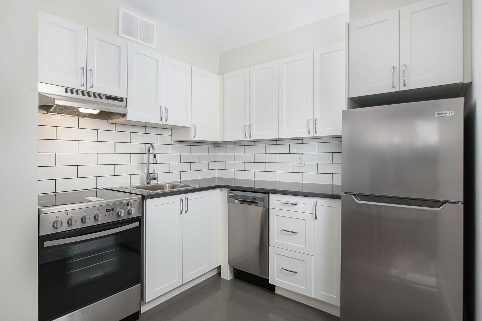 Studio Apartment for Rent - 250 Lake Street 4