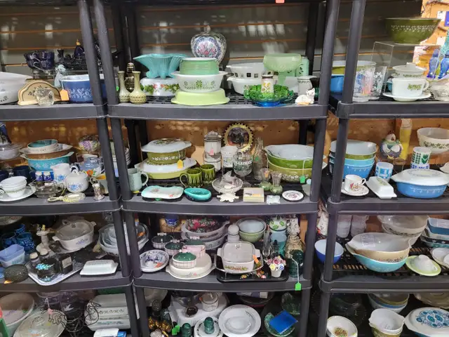 OPEN TODAY !Monday! FRIDAY  - SAT - SUN & mom from now on!! in Arts & Collectibles in Mississauga / Peel Region - Image 2